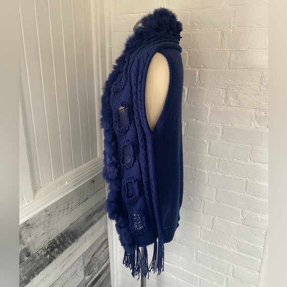 Rabbit fur knit vest - Picture 3 of 7